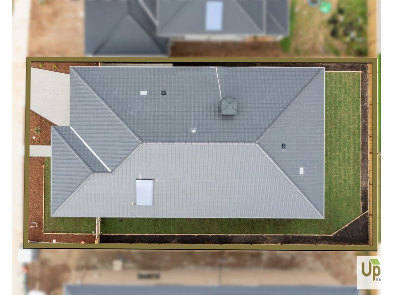 25 Burlina Boulevard, Clyde North VIC 3978