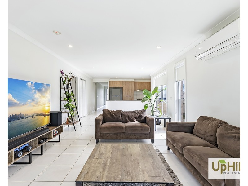 13 Nunkeri Court, Clyde North VIC 3978