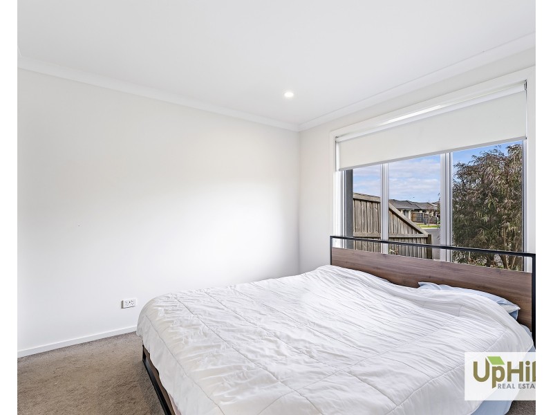 13 Nunkeri Court, Clyde North VIC 3978