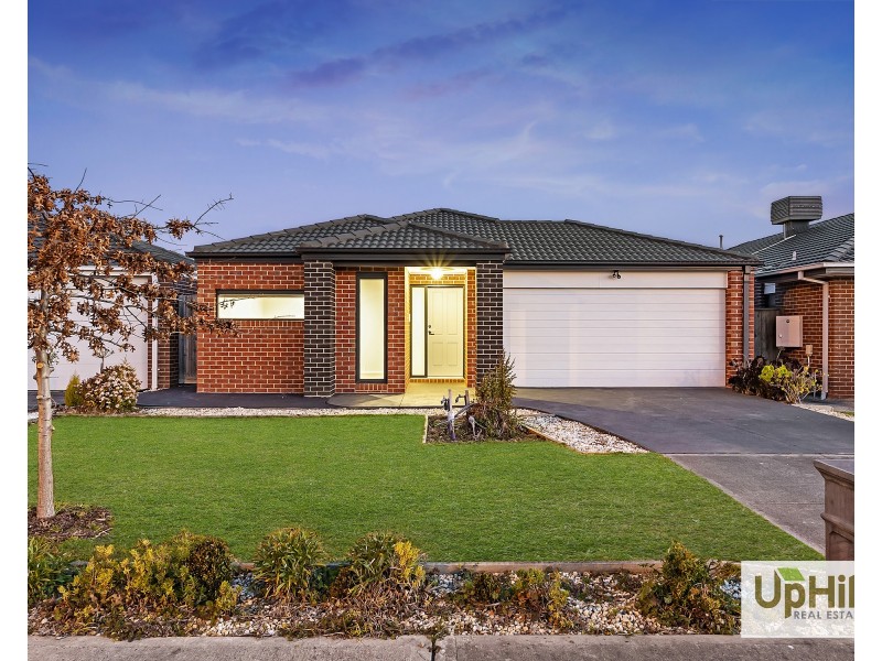 58 Skylark Boulevard, Clyde North VIC 3978