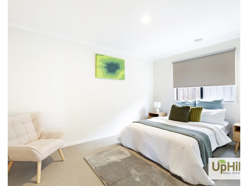 58 Skylark Boulevard, Clyde North VIC 3978