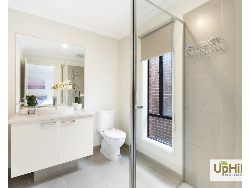 58 Skylark Boulevard, Clyde North VIC 3978