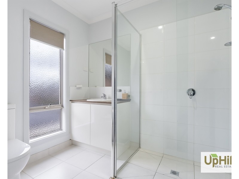 24 Highbury Road, Clyde North VIC 3978