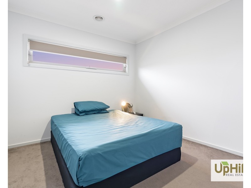 24 Highbury Road, Clyde North VIC 3978