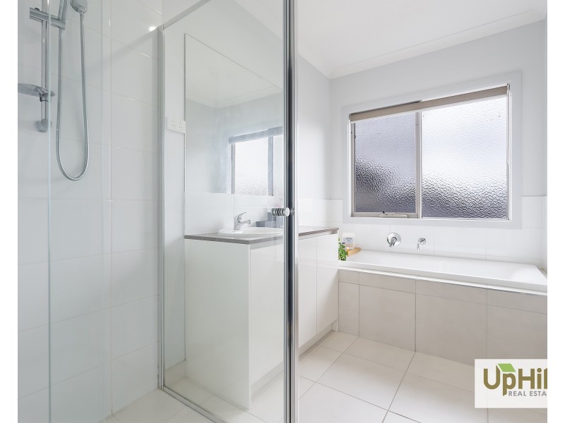 24 Highbury Road, Clyde North VIC 3978