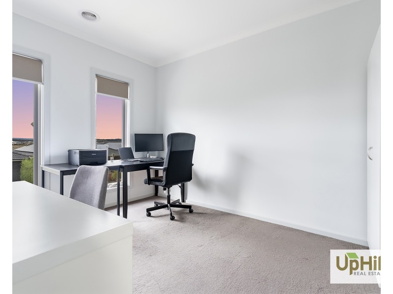 24 Highbury Road, Clyde North VIC 3978