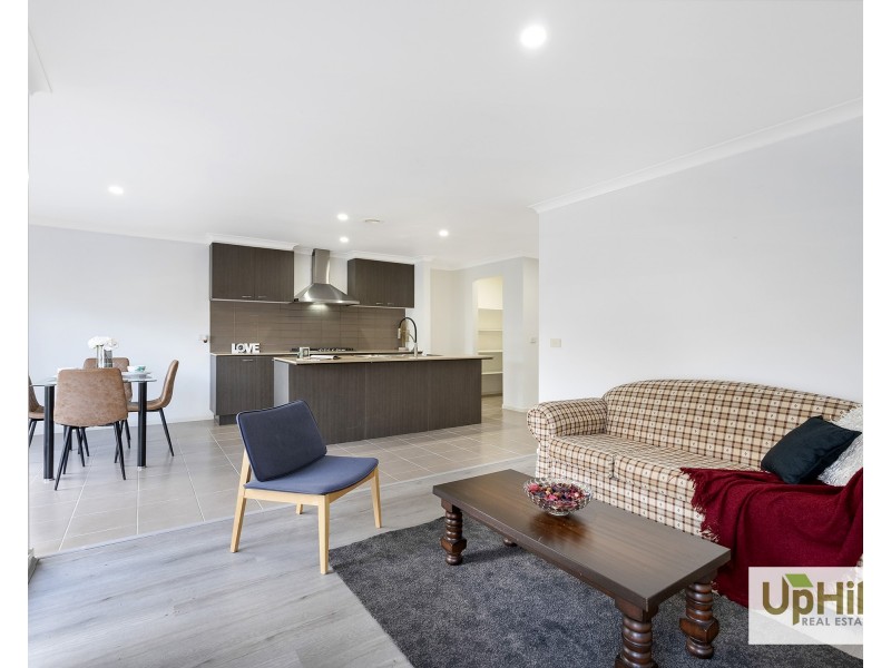 31 Pasadena Boulevard, Clyde VIC 3978