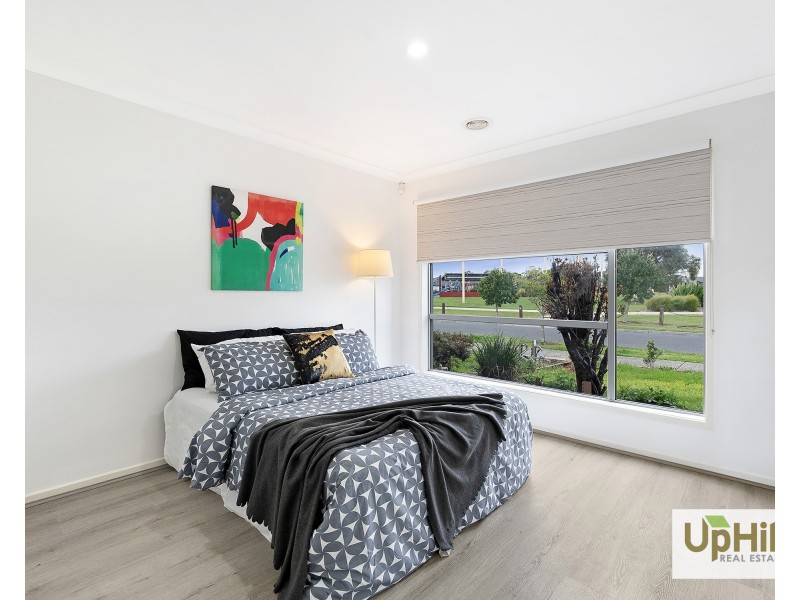 31 Pasadena Boulevard, Clyde VIC 3978