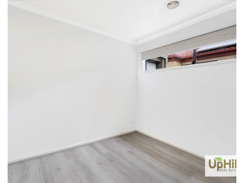 31 Pasadena Boulevard, Clyde VIC 3978