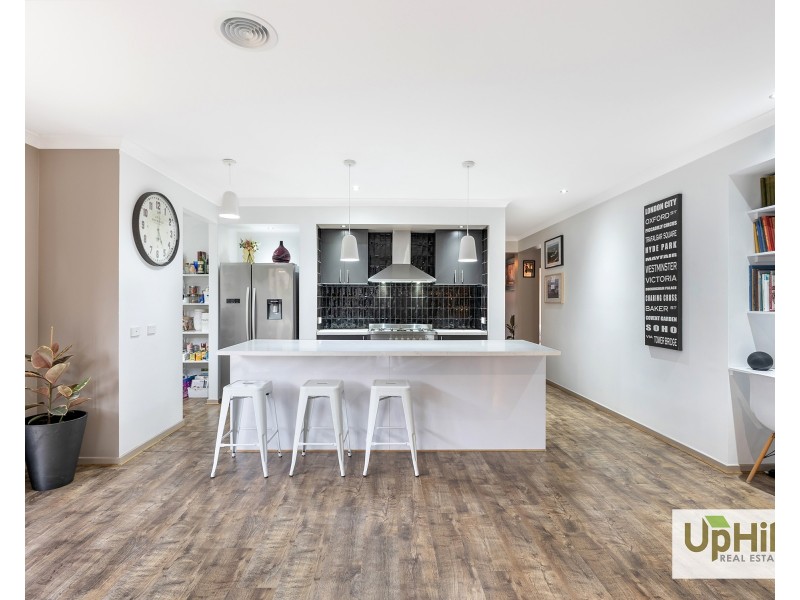 26 Bellhaven Circuit, Clyde North VIC 3978