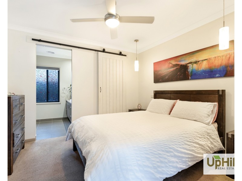 26 Bellhaven Circuit, Clyde North VIC 3978