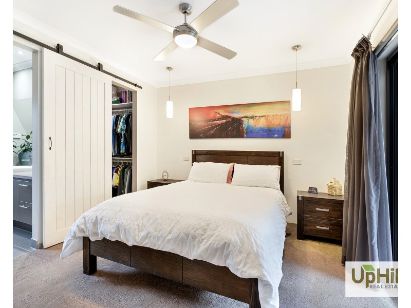 26 Bellhaven Circuit, Clyde North VIC 3978