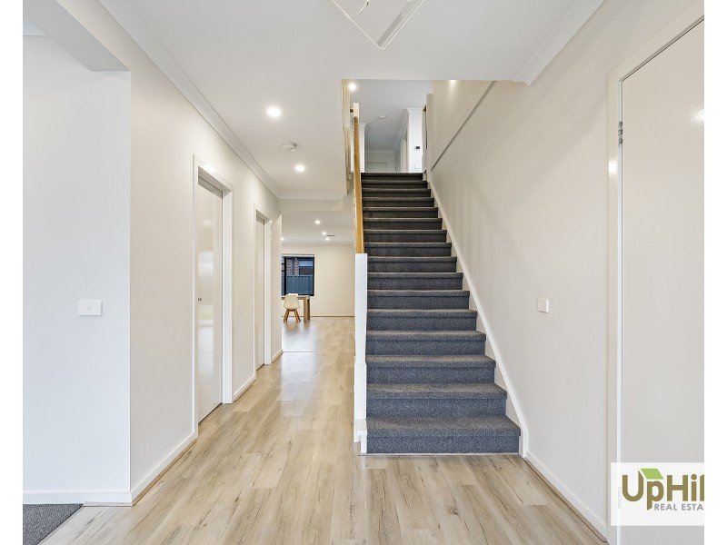 34 Carnelian Circuit, Clyde North VIC 3978
