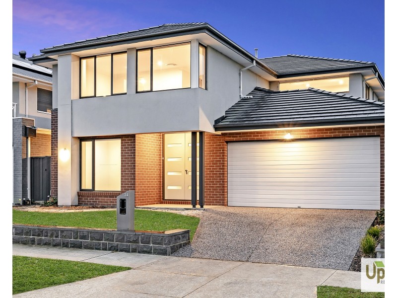 34 Carnelian Circuit, Clyde North VIC 3978