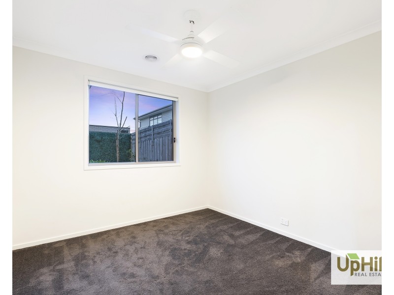 3 Sabot Street, Clyde North VIC 3978