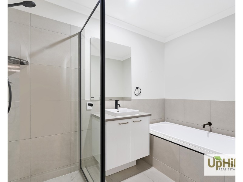 3 Sabot Street, Clyde North VIC 3978