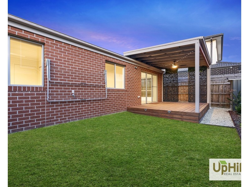 3 Sabot Street, Clyde North VIC 3978