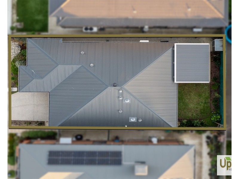 3 Sabot Street, Clyde North VIC 3978