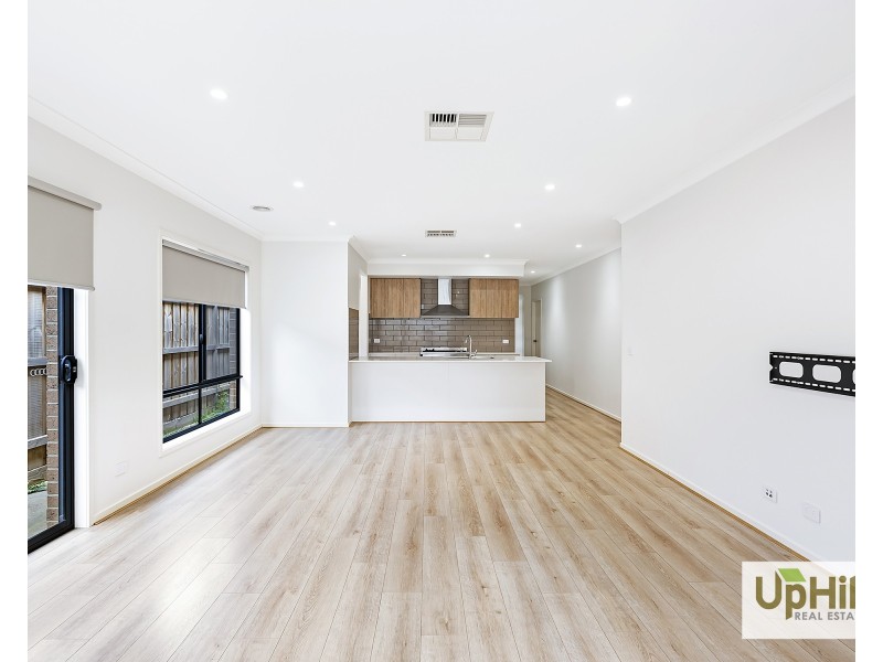 57 Stature Avenue, Clyde North VIC 3978