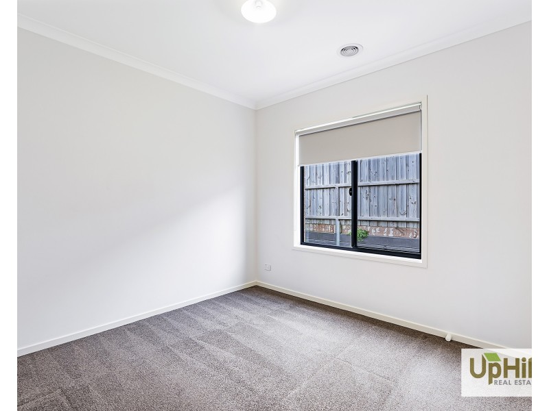 57 Stature Avenue, Clyde North VIC 3978