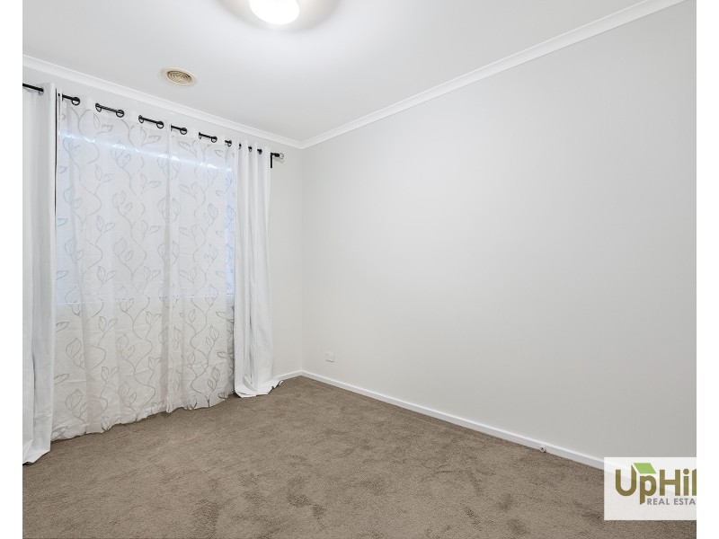66 Picnic Avenue, Clyde North VIC 3978
