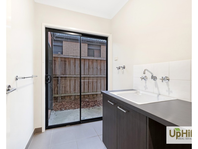 16 Lilydale Avenue, Clyde North VIC 3978