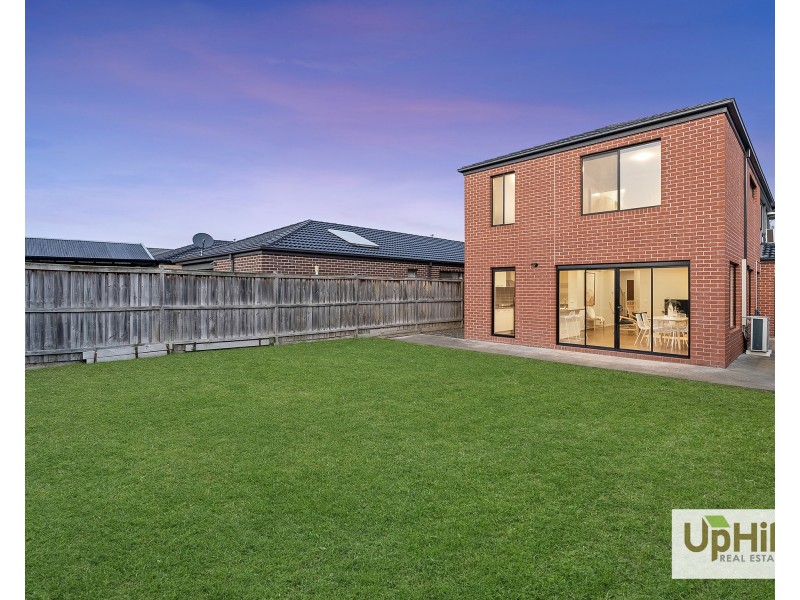 16 Lilydale Avenue, Clyde North VIC 3978