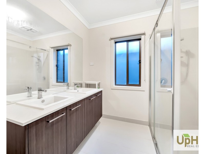 14 Walbrook Drive, Clyde North VIC 3978