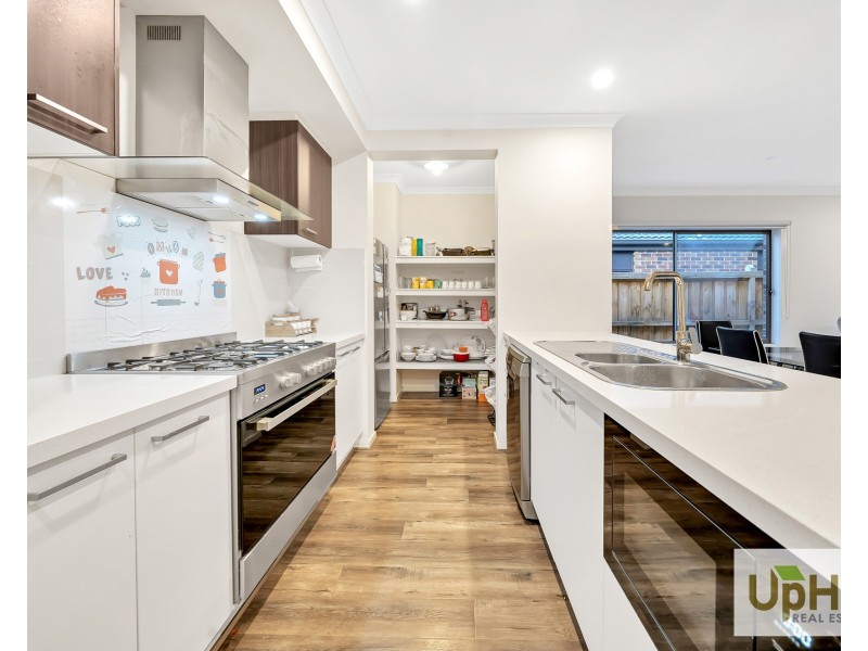 14 Walbrook Drive, Clyde North VIC 3978