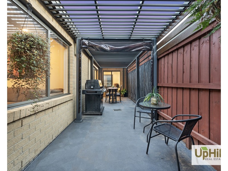 8 Lucid Crescent, Clyde VIC 3978