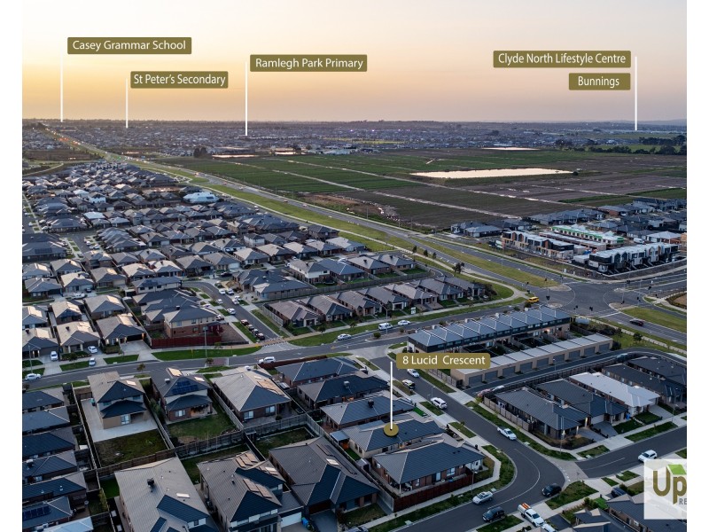 8 Lucid Crescent, Clyde VIC 3978