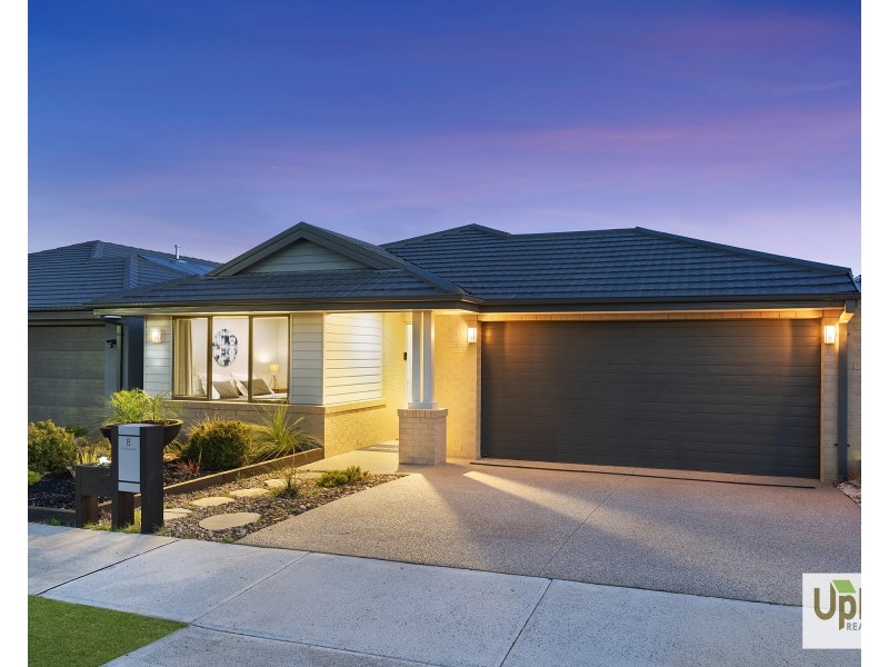 8 Lucid Crescent, Clyde VIC 3978
