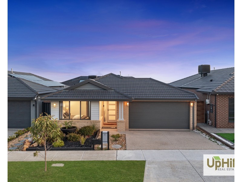 8 Lucid Crescent, Clyde VIC 3978