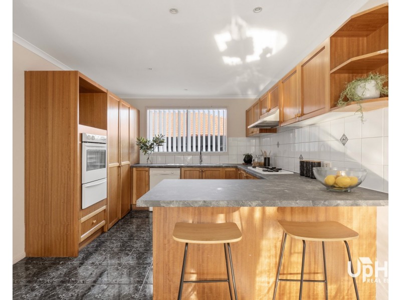 28 Burlington Chase, Hampton Park VIC 3976