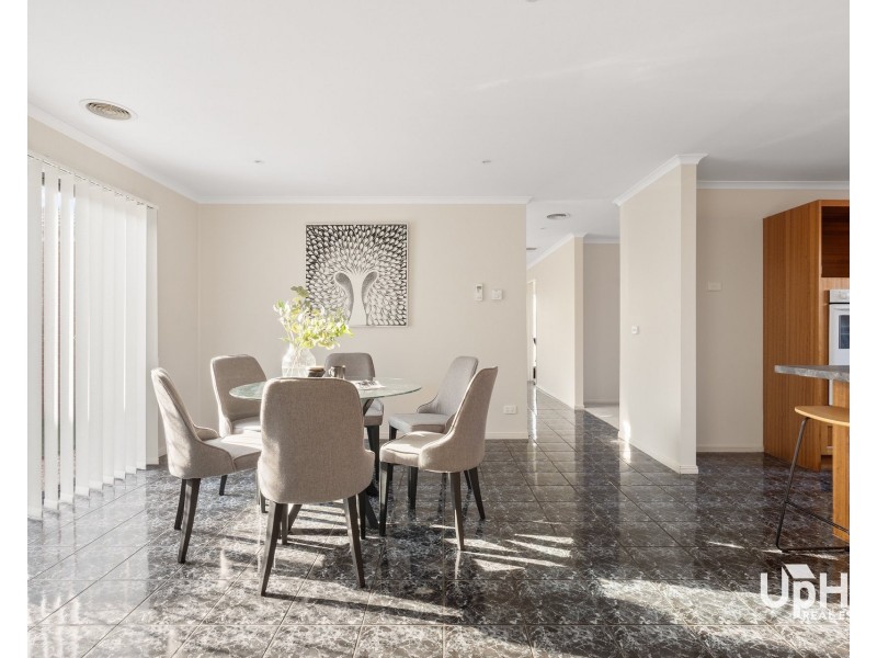 28 Burlington Chase, Hampton Park VIC 3976