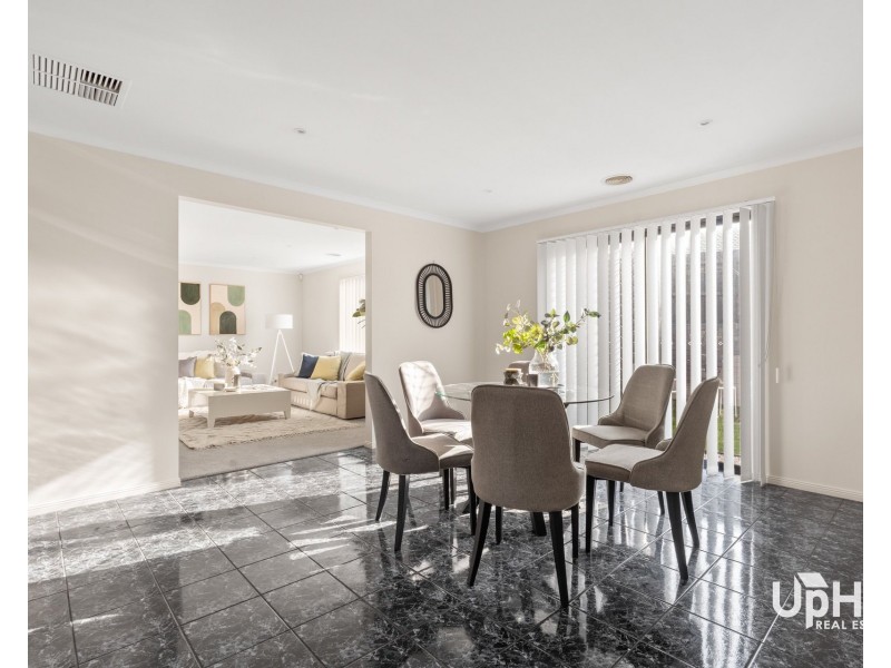 28 Burlington Chase, Hampton Park VIC 3976