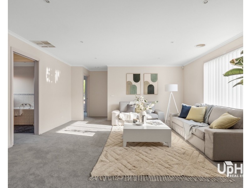 28 Burlington Chase, Hampton Park VIC 3976
