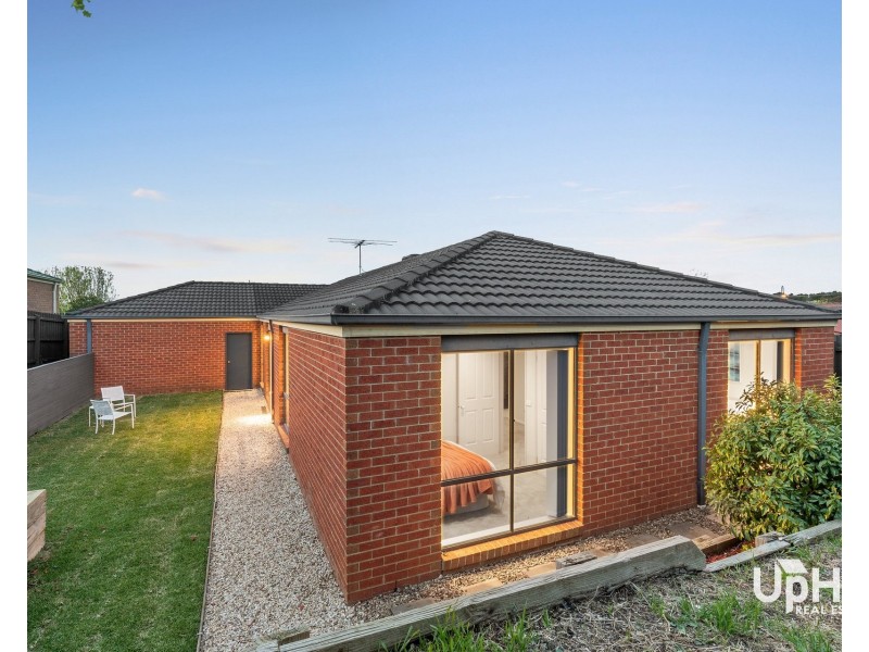 28 Burlington Chase, Hampton Park VIC 3976