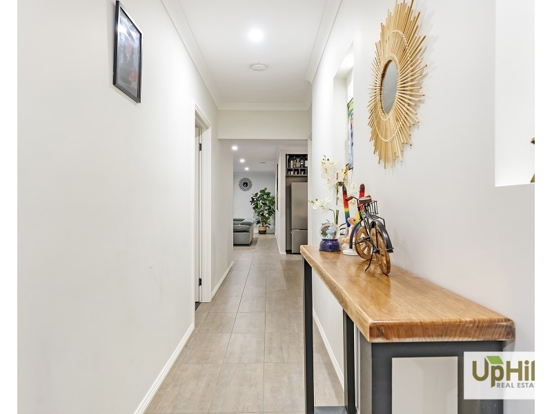 26 Keskadale Way, Clyde North VIC 3978