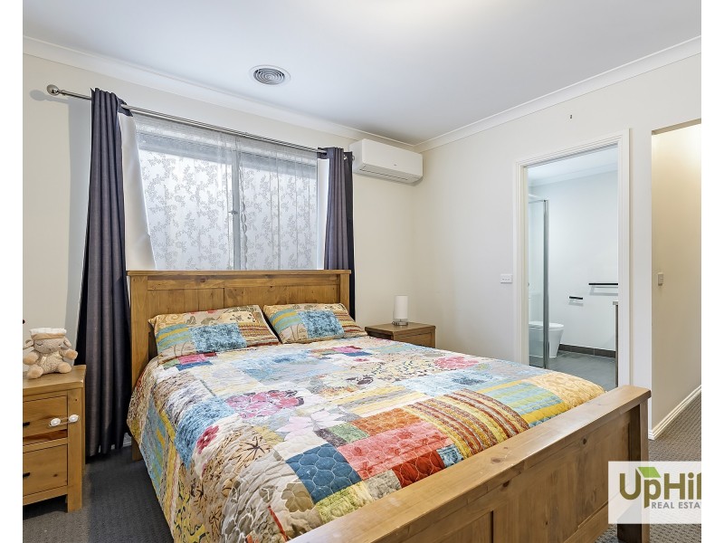 26 Keskadale Way, Clyde North VIC 3978