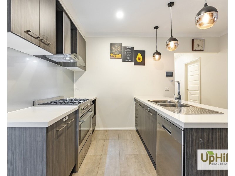 26 Keskadale Way, Clyde North VIC 3978