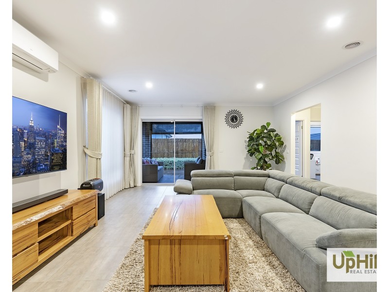 26 Keskadale Way, Clyde North VIC 3978