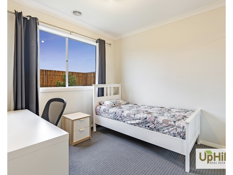 26 Keskadale Way, Clyde North VIC 3978