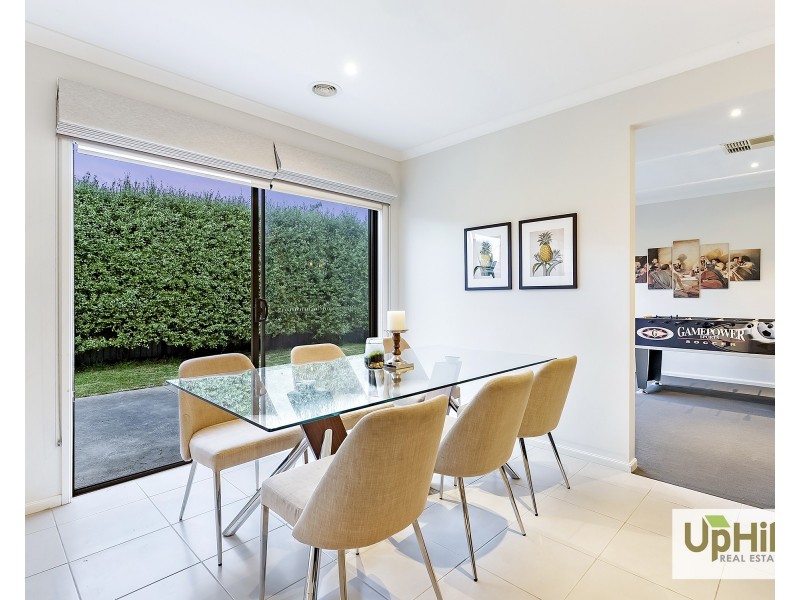 64 Kilmarnock Way, Clyde North VIC 3978