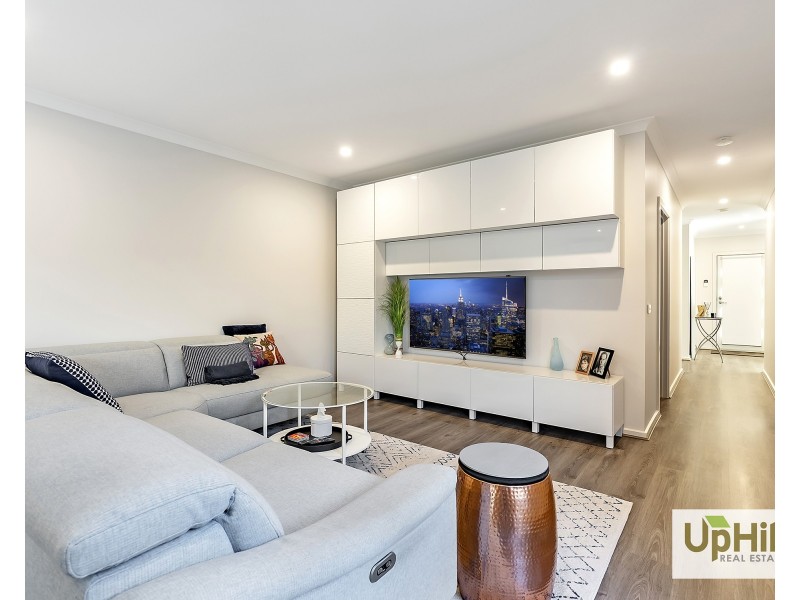 11 Emanda Lane, Clyde North VIC 3978