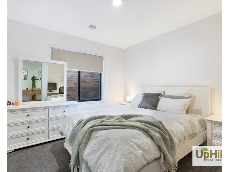 66 Viewbright Road, Clyde North VIC 3978