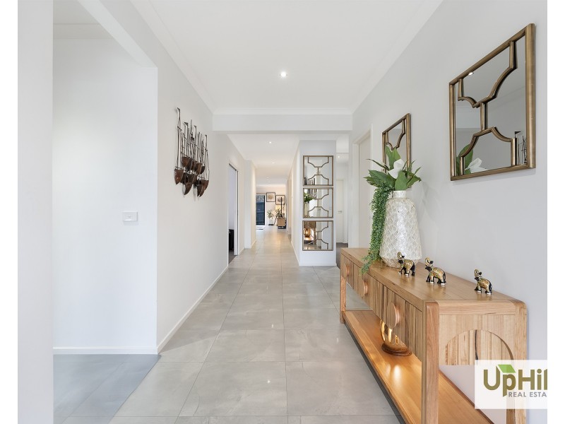 66 Viewbright Road, Clyde North VIC 3978