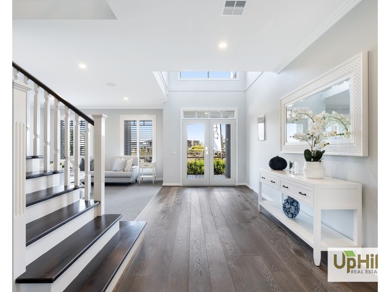 13 Grazing Way, Clyde North VIC 3978