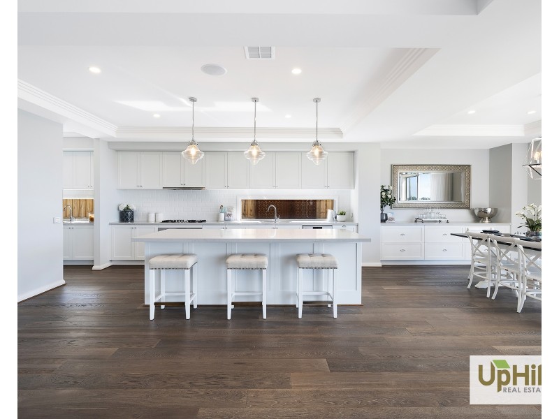 13 Grazing Way, Clyde North VIC 3978