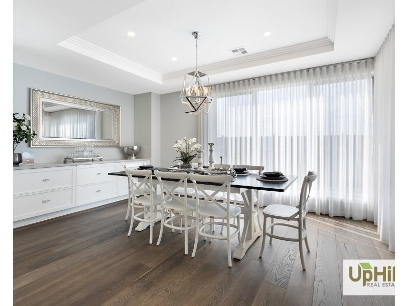 13 Grazing Way, Clyde North VIC 3978